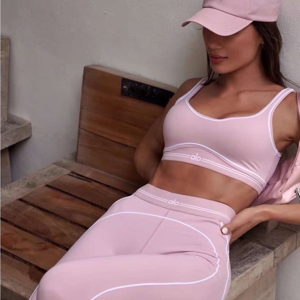 ALO Yoga Pale Pink Seamless Sports Bra & Leggings Set